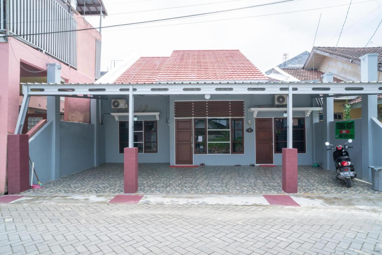 Hotel Koolkost Syariah Near Jalan Ahmad Yani Banjarmasin Sungai Lutus Exterior foto