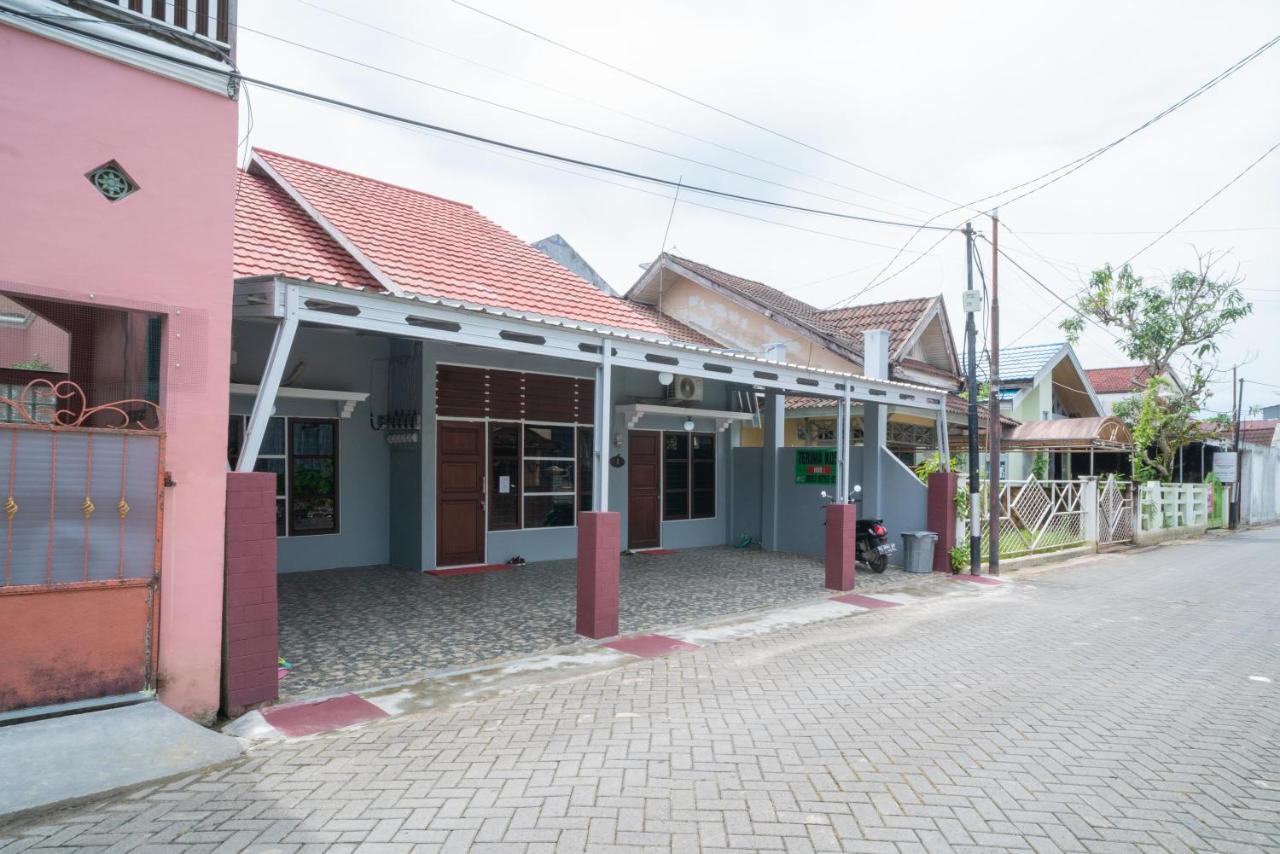 Hotel Koolkost Syariah Near Jalan Ahmad Yani Banjarmasin Sungai Lutus Exterior foto